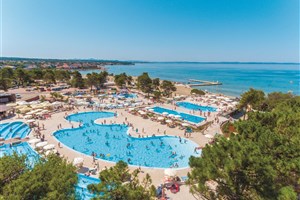 Apartmány Zaton Holiday Resort 3* - polpenzia