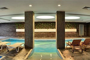 hotel White City Resort & Spa