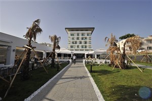 hotel White City Resort & Spa