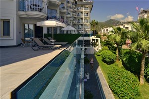hotel White City Beach 16+