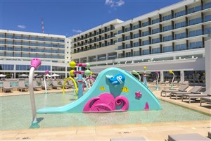hotelový komplex Chrysomare Beach Hotel & Resort