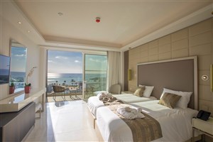 hotelový komplex Chrysomare Beach Hotel & Resort