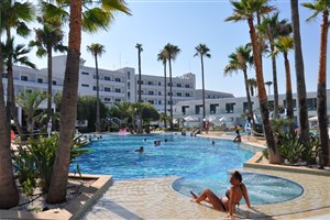 hotelový komplex Dome Beach
