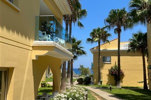hotelový komplex Malama Beach Holiday Village