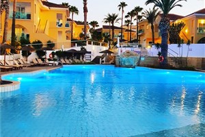 hotelový komplex Malama Beach Holiday Village