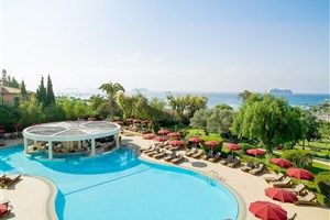 hotelový komplex St. Raphael Resort