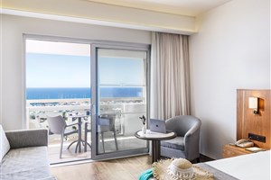 hotelový komplex St. Raphael Resort
