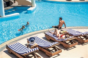 hotelový komplex St. Raphael Resort