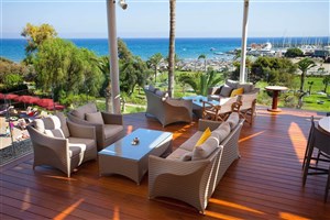 hotelový komplex St. Raphael Resort