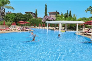 hotelový komplex St. Raphael Resort