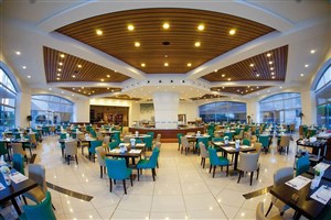 hotelový komplex St. Raphael Resort