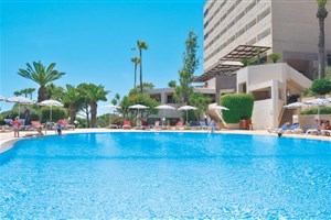 hotelový komplex St. Raphael Resort