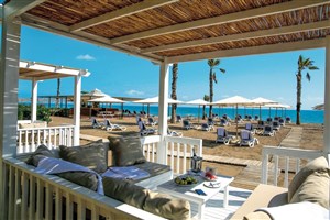 hotelový komplex Adora Resort