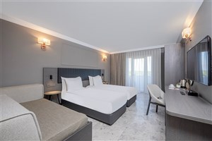 hotelový komplex Adora Resort