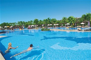 hotelový komplex Club Calimera Serra Palace
