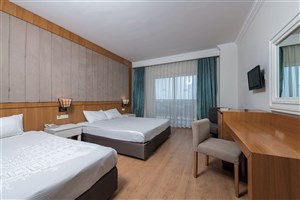 hotelový komplex Lake River Side Hotel & Spa