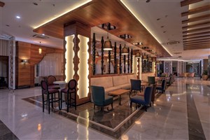 hotelový komplex Lake River Side Hotel & Spa