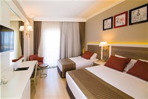 hotelový komplex Port River Hotel & Spa