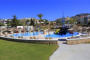 hotelový komplex Kiotari Miraluna Resort