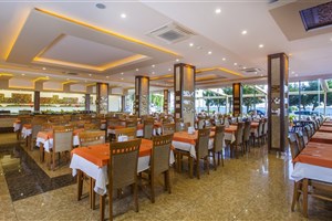 hotel Kleopatra Ada Beach